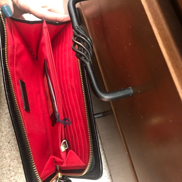 Dooney & Bourke wristlet zip around wallet - Picture 5 of 10